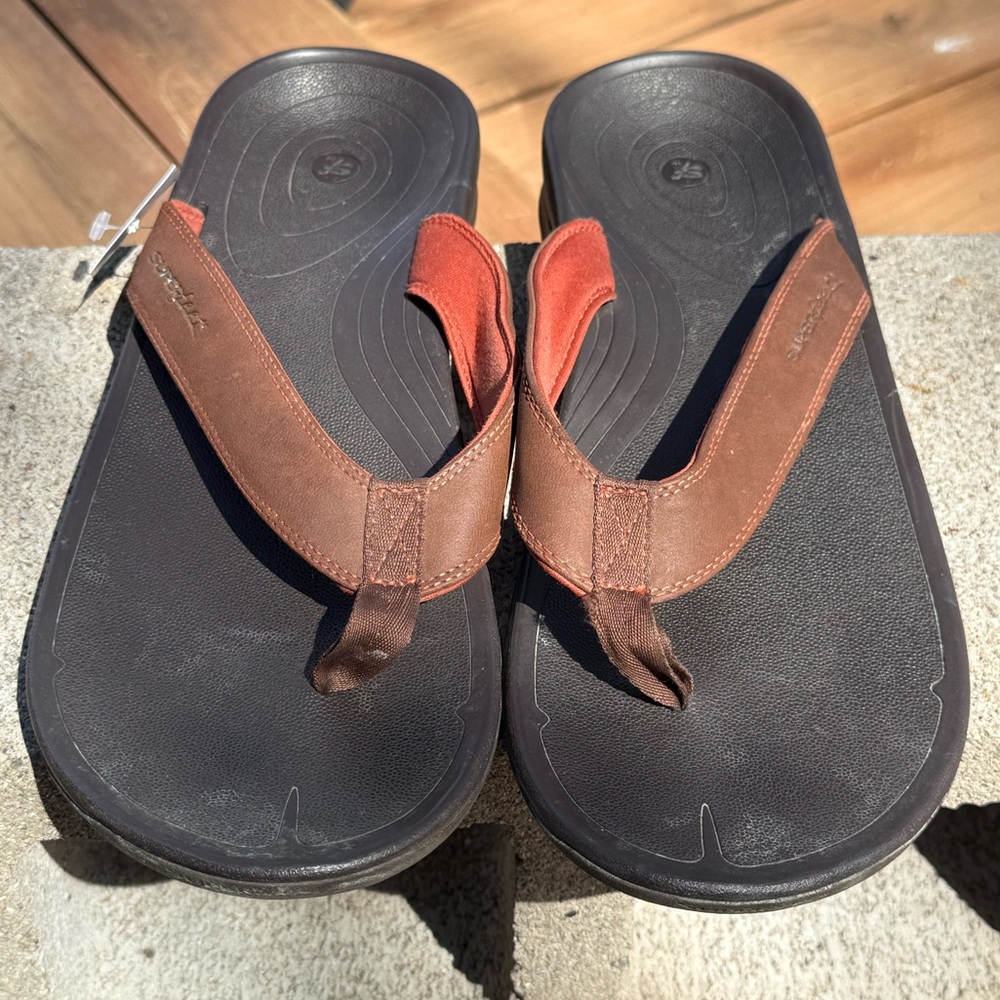 Superfeet Outside Sandals in the Bison colorway